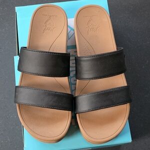Reef Banded Horizon HI Black and Tan Slide Sandals